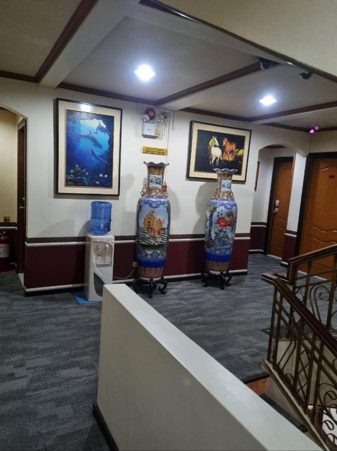 Clark Angeles Tiger Hotel Exterior photo